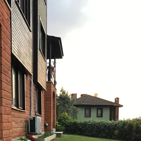 Private House With Nature And View In